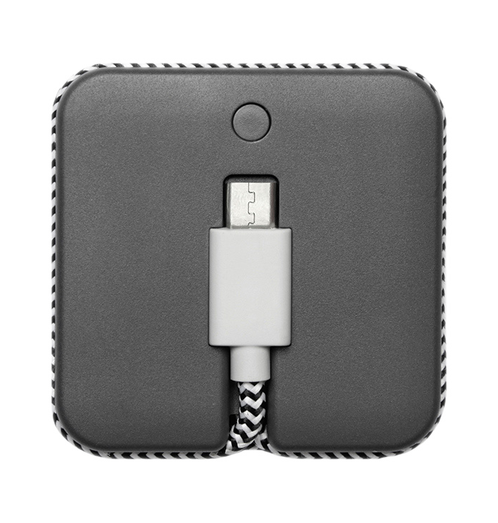 Câble avec powerbank de 800 mAh intégrée  MicroUSB - Jump câble de NativeUnion  - 1