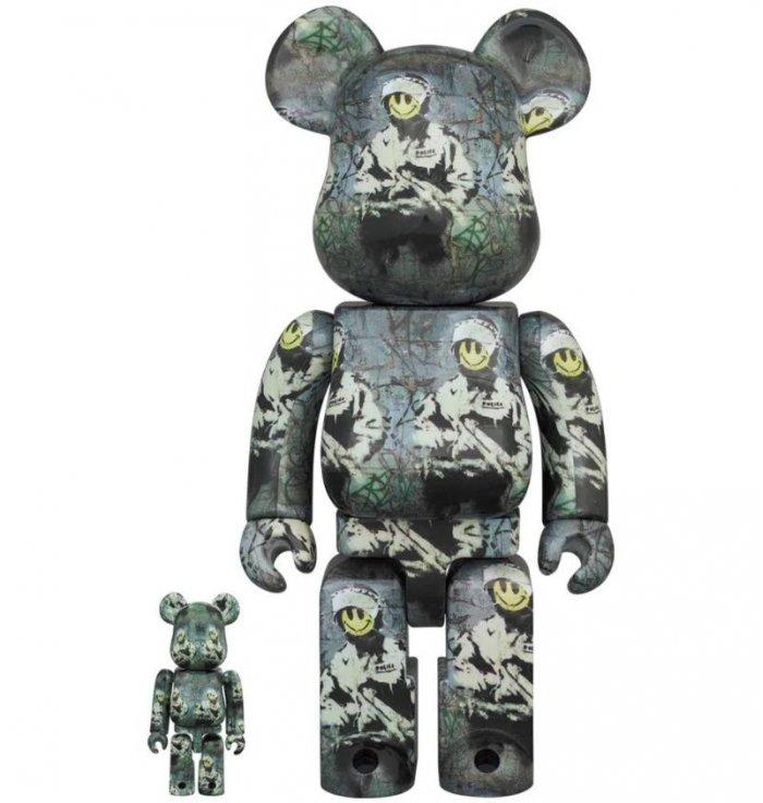 Bearbrick - Riot Cop (Brandalism x Banksy) - 400% + 100% Medicom Toy - 1