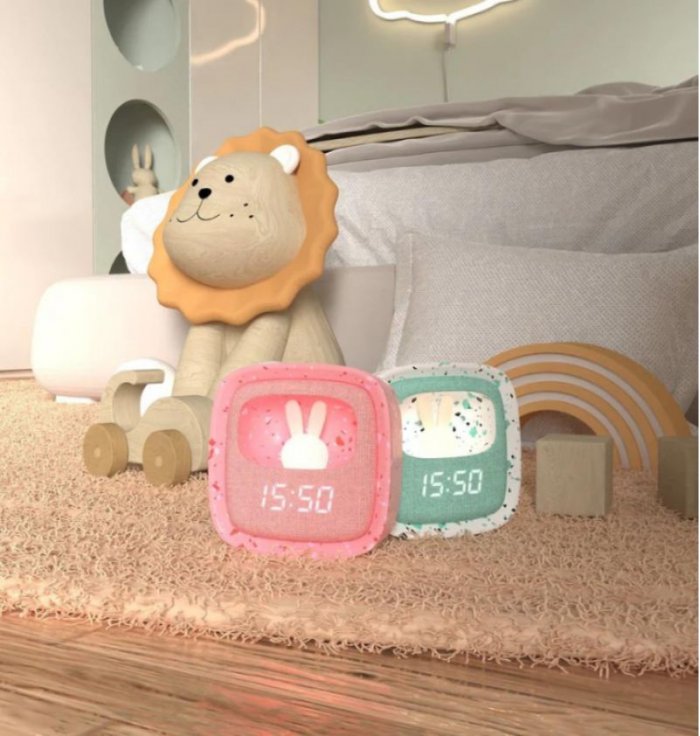 MOB - Billy Clock - Menthe à l'eau / Grenadine MOB - des idées cadeaux tech et design pour les grands enfants - 3