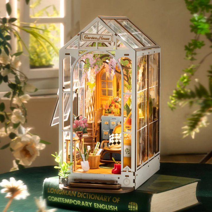 Rolife - Book Nook Holiday Garden House - TGB06 Robotime - 2