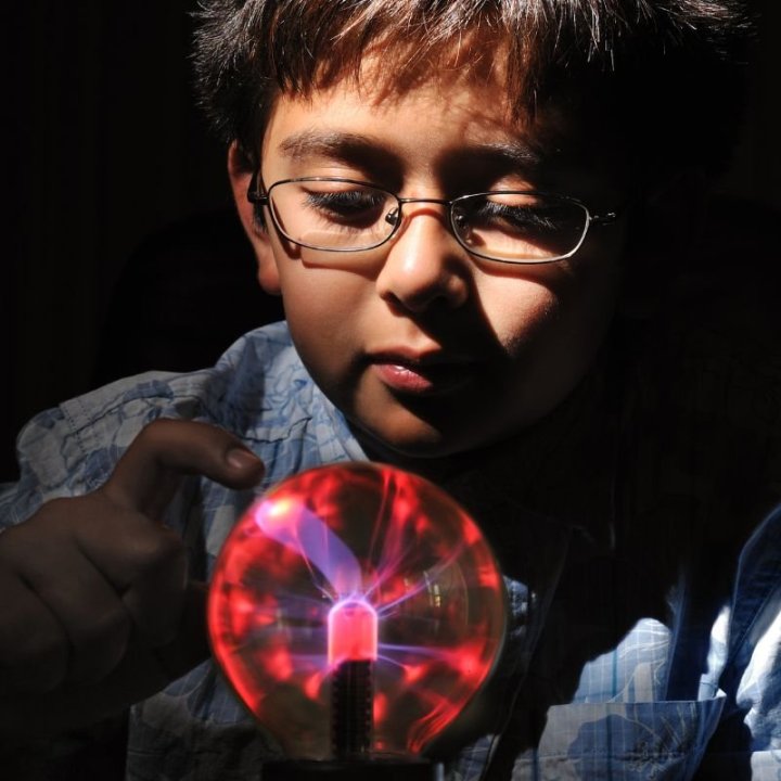 Boule de Plasma Magique 6 pouces - Lampe et Ampoule