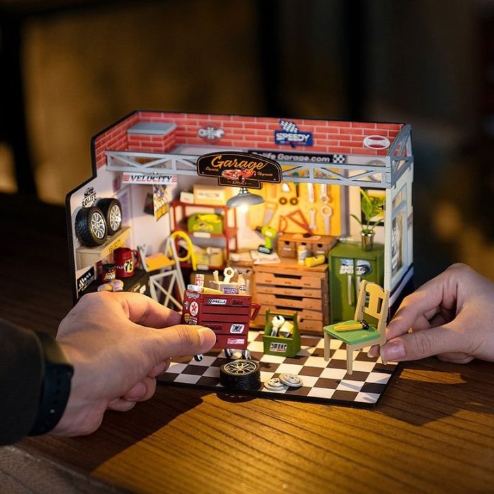 Rolife - Garage Workshop - Miniature House DIY 3D
