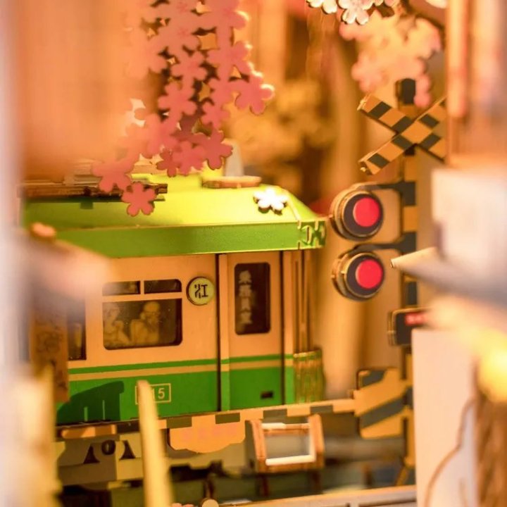 Rolife - BookNook Sakura Densya - TGB01