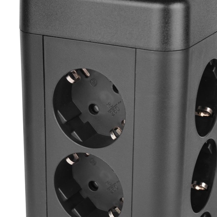 Tour Multiprises avec 2 prises électriques et 4 USB
