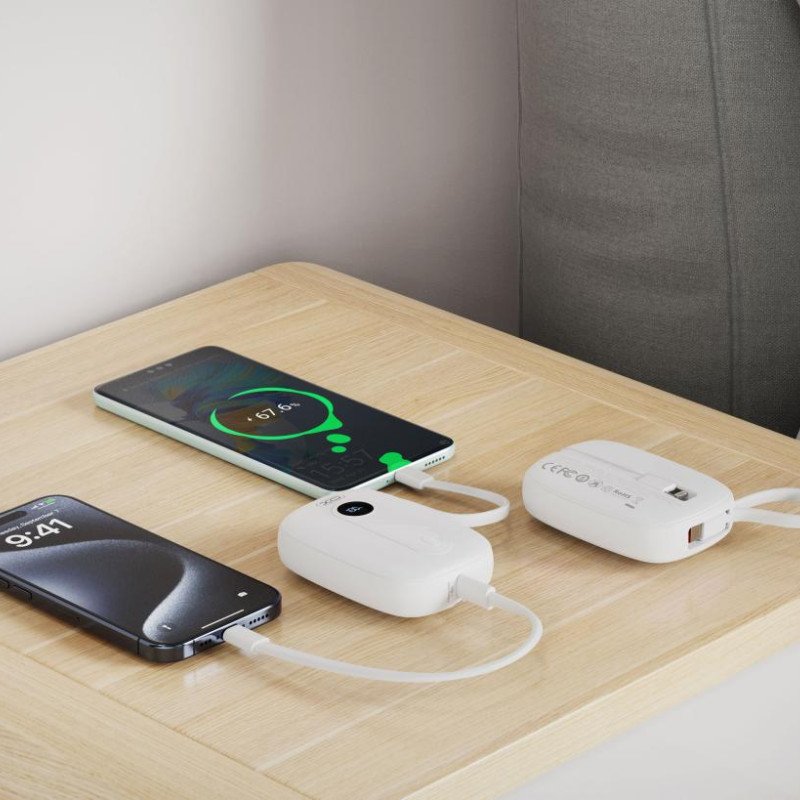Batterie externe - Câbles intégrés Type-C et Lightning - Écran digital - PR246 - Blanc
