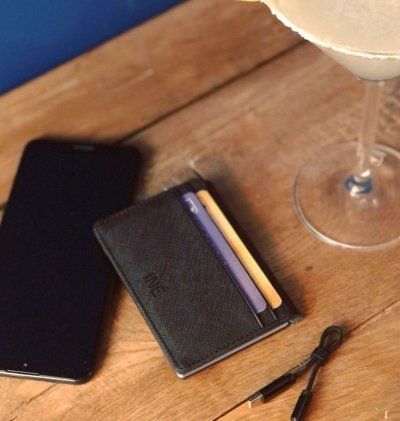 Cadeau tendance - Xoopar - INE Wallet & Charger - Cuir Vegan
