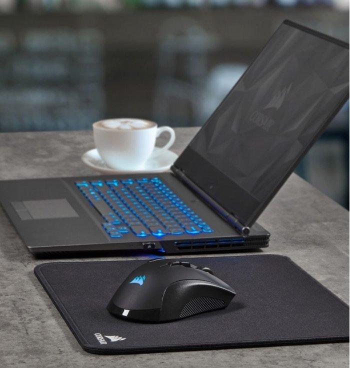 Corsair - Souris Wireless - Ironclaw RGB - La souris gaming CORSAIR IRONCLAW RGB WIRELESS allie un capteur optique natif de 18 0